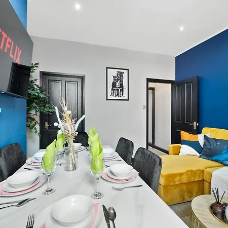 بيت للعطل Exquisite 4 Bed In Leeds - Sleeps 10 - Parking *