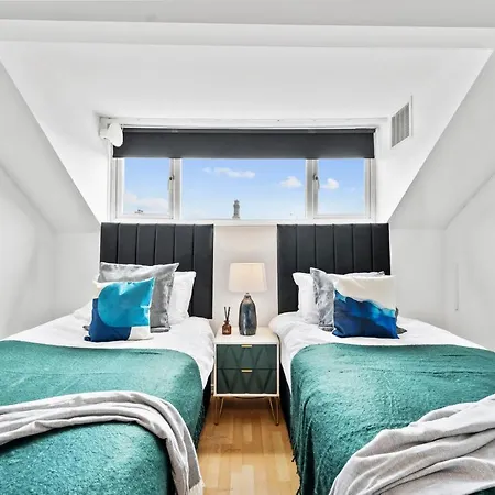 بيت للعطل Exquisite 4 Bed In Leeds - Sleeps 10 - Parking ليدز