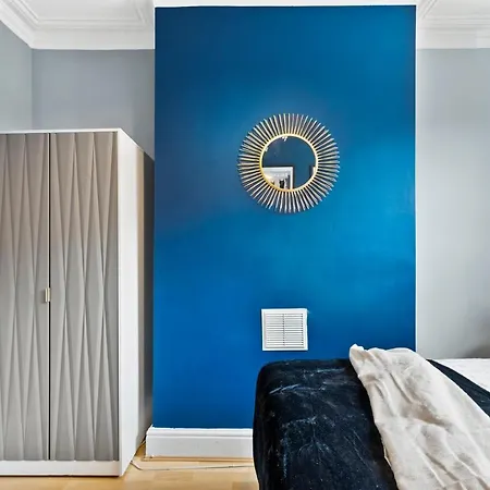 بيت للعطل Exquisite 4 Bed In Leeds - Sleeps 10 - Parking *